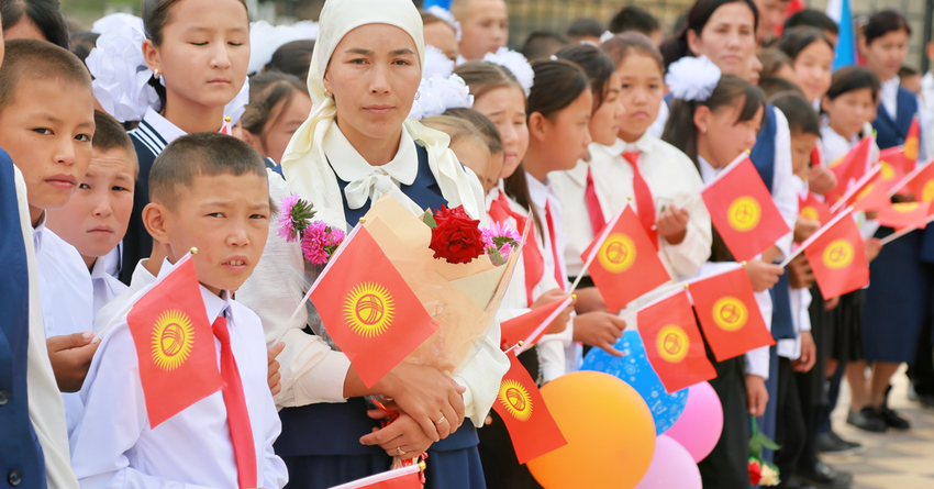 В Кара-Суйском районе открыли школу стоимостью в 90 млн сомов