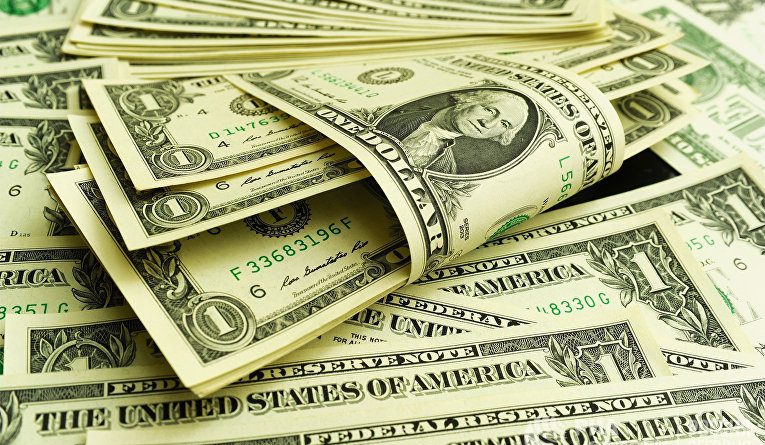 Доллар вырос на межбанковских валютных торгах