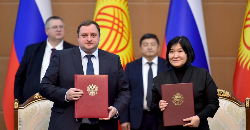 Подписали 2 документа по итогам заседания межправкомиссии КР и РФ