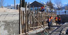 Госстрой завершает подготовку к строительству 15 новых школ