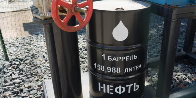 В апреле цена на нефть Urals упала на 16.72%