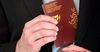 Кипр перестал выдавать «золотые» паспорта