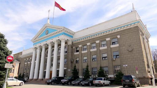 Кыргызстанцы могут получить помощь на сайте мэрии