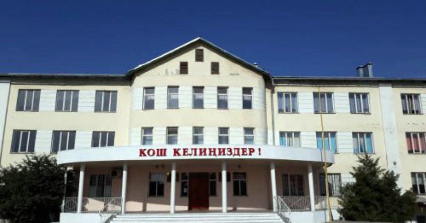 Мэрия Бишкека потратит 5.3 млн сомов на ремонт спортблока школы