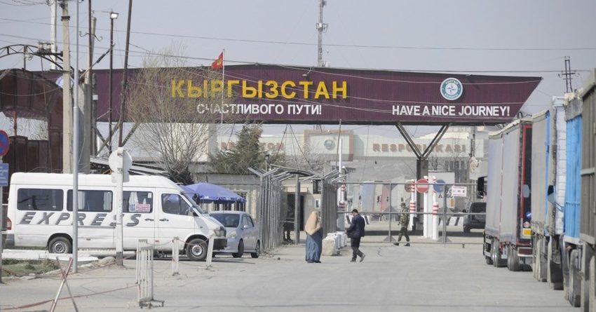 На границе с Узбекистаном за полгода пресекли контрабанду на 51.6 млн сомов