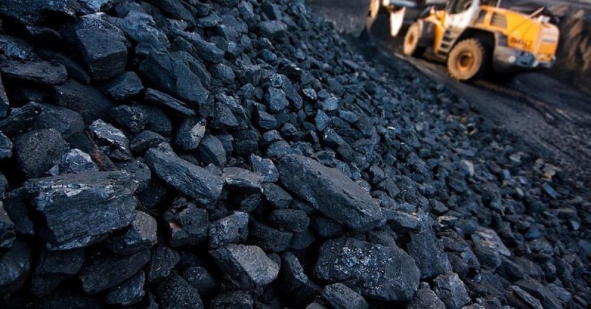 Бюджетным учреждениям Кыргызстана доставили 189 тысяч тонн угля