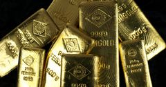 Кыргызстан поднялся в ТОП-100 стран по запасам золота в ЗВР