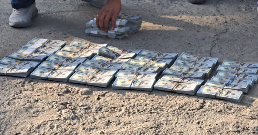 В отношении 4 граждан КР возбуждено уголовное дело за контрабанду денег