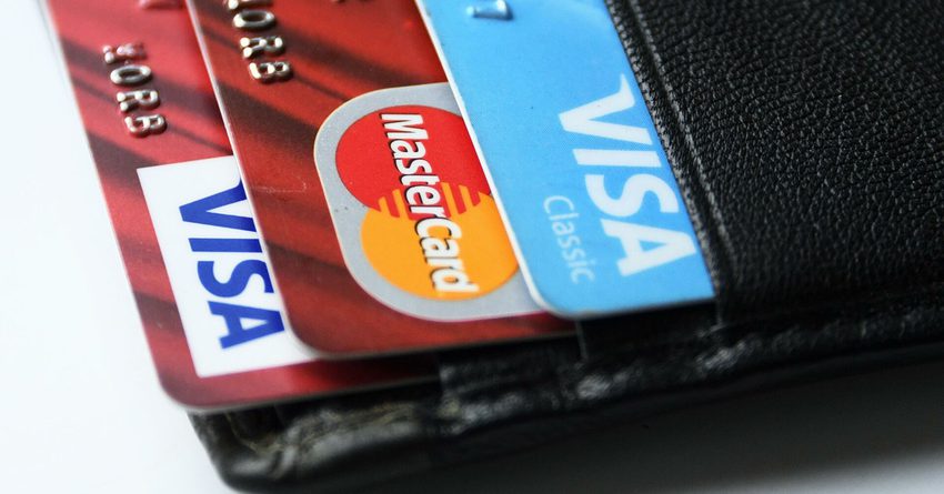 Visa и Mastercard приостанавливают свою работу на территории России