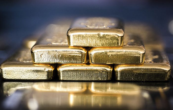 Унция золота Нацбанка за сутки подешевела на $47.55