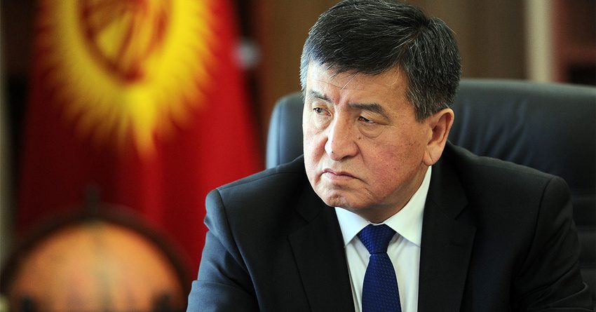 Экс-президент Сооронбай Жээнбеков допрошен по делу о Кумторе