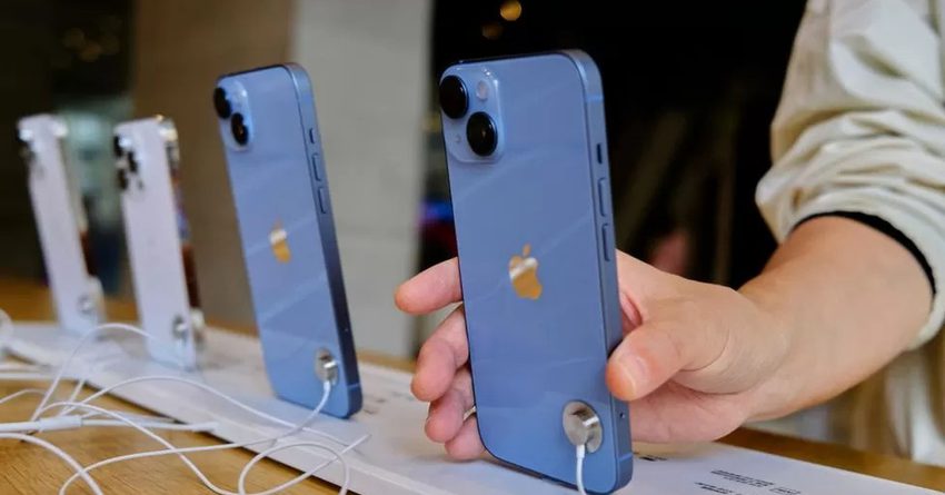 «Apple» компаниясынын «iPhone 15» үлгүдөгү телефону колдонууга күздө чыгарылат