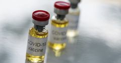 В Кыргызстан ожидается поступление 420 тысяч доз вакцины от COVID-19