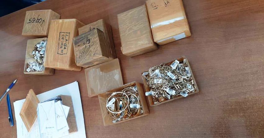 Кыргызстанец пытался вывезти в РК золото на сумму $127 тысяч