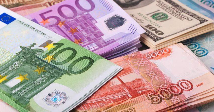 Рубль доллар жана еврого карата төмөндөп жатат