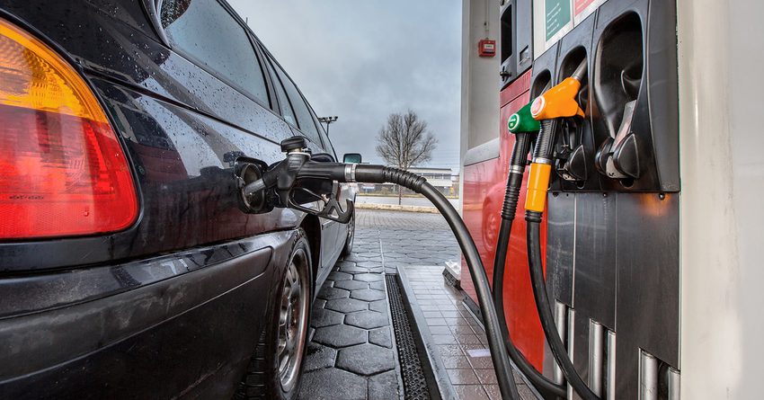 За 2022 год Россия снизила цены на бензин на 38% — ЕЭК