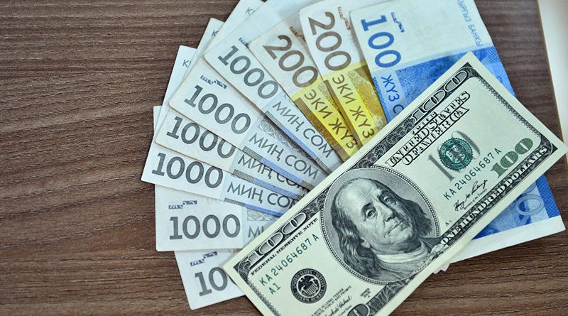 Сом вырос к рублю еще на 1.29%. Курсы валюты НБ КР на 4 августа