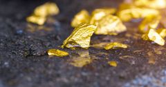 В 2023 году добывать золото в КР станет еще дороже