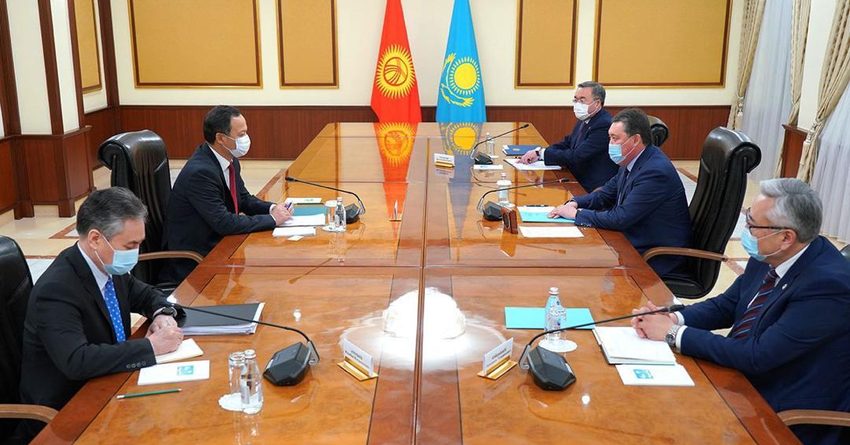 КР попросила Казахстан поддержать бюджет страны