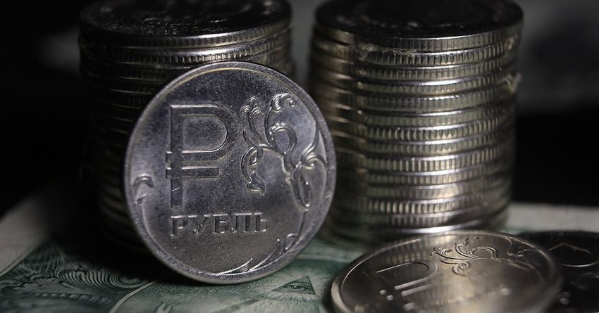 Сом укрепился к рублю еще на 1.45%. Курс Нацбанка Кыргызстана