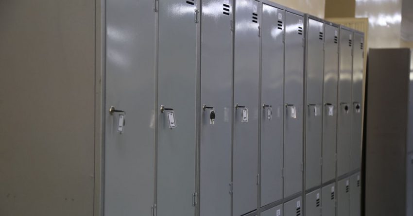 В гимназии № 70 появились шкафы для хранения личных вещей учеников