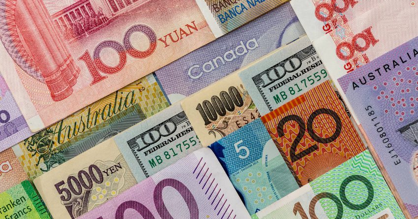Нацбанк КР опубликовал официальный курс валют на 13 апреля