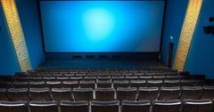 Кинотеатры и фудкорты открывать пока не планируется