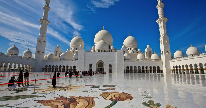 В столице ОАЭ с 1 июня введут туристический налог