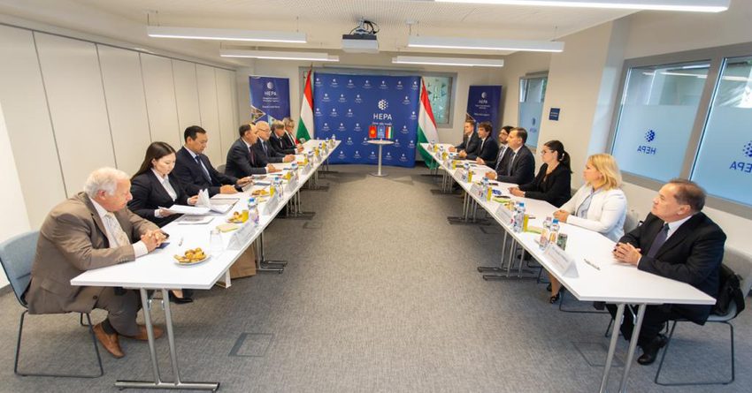 Венгрия поделится с КР опытом продвижения МСБ