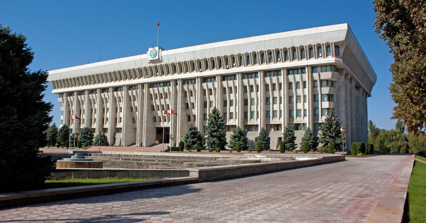 Кыргызгидромет отказался бесплатно предоставлять услуги депутатам