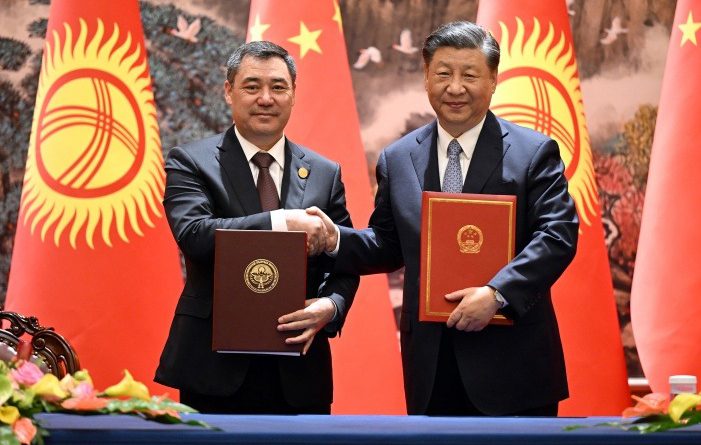 Кыргызстан менен Кытайдын ортосунда 25тей документке кол коюлду