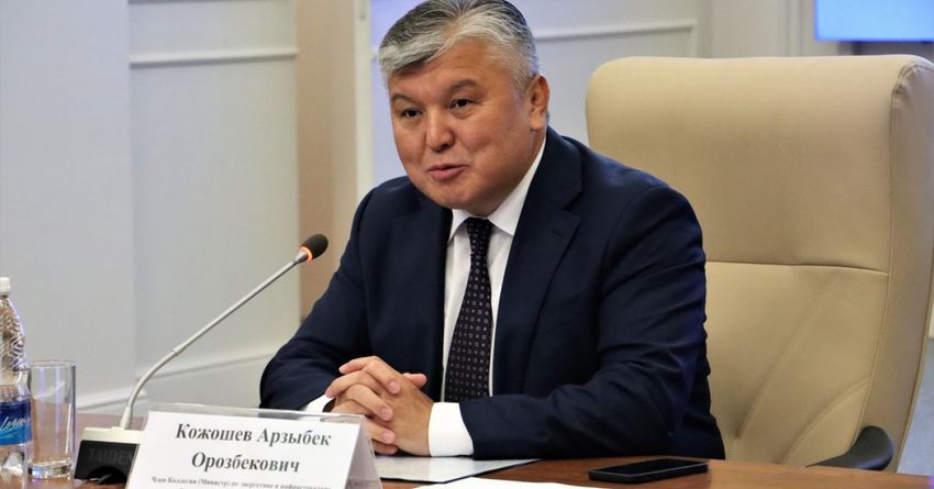 Арзыбек Кожошев озвучил приоритетные транспортные проекты, реализуемые в КР