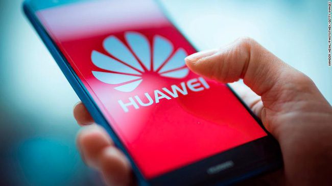 Аналитик: Huawei может уйти с рынка смартфонов
