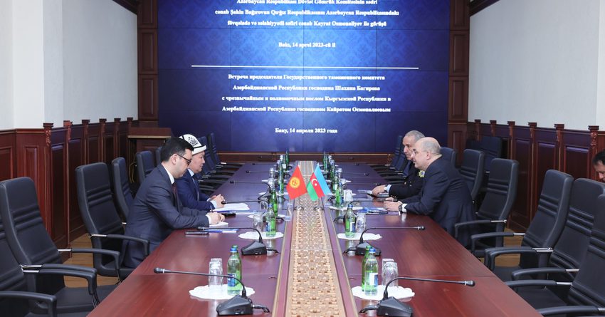 Власти Азербайджана будут содействовать грузоперевозчикам из КР