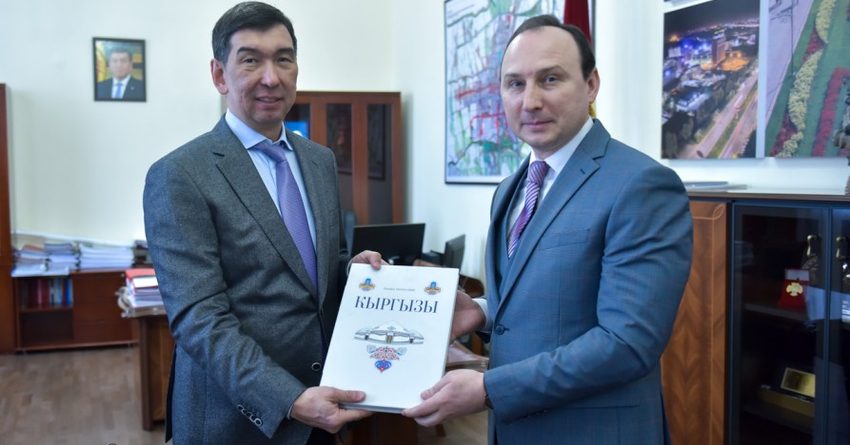Мэр Бишкека и посол Беларуси обсудили развитие транспорта