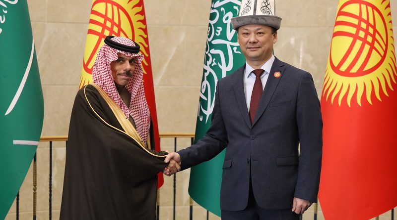 Сауд Аравиянын тышкы иштер министри Кыргызстанга алгачкы жолу келди