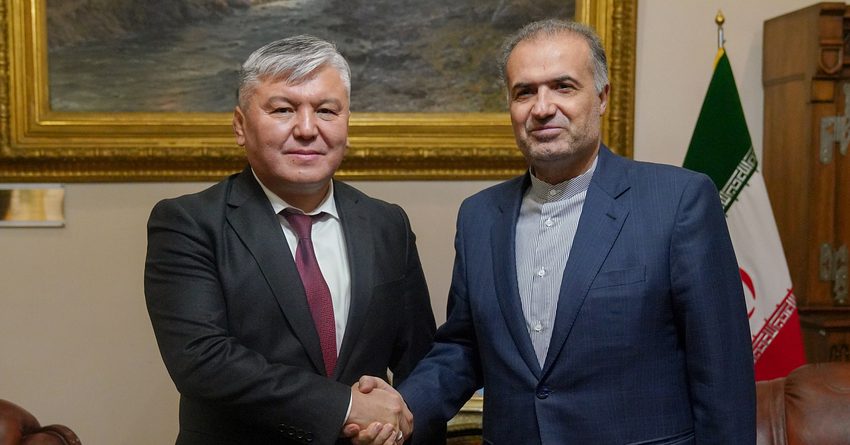 Арзыбек Кожошев провел рабочую встречу с послом Ирана в РФ