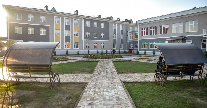 В Бишкеке в 2022 году начато строительство 15 школ и 1 детсада