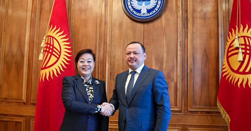 Былтыр Кыргызстан менен Кытайдын соода жүгүртүүсү 3 млрд 500 млн долларга жеткен