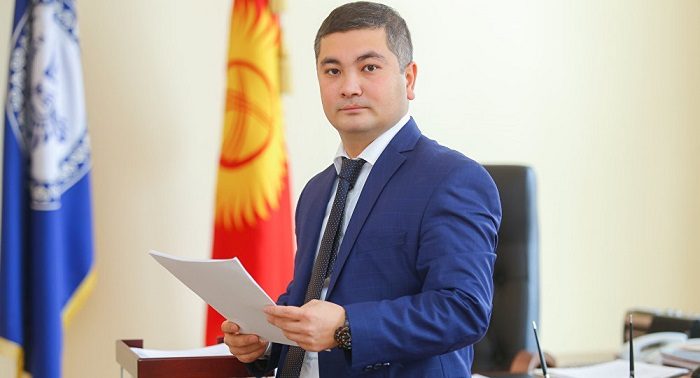Уран Ахметов покинул пост министра юстиции Кыргызстана