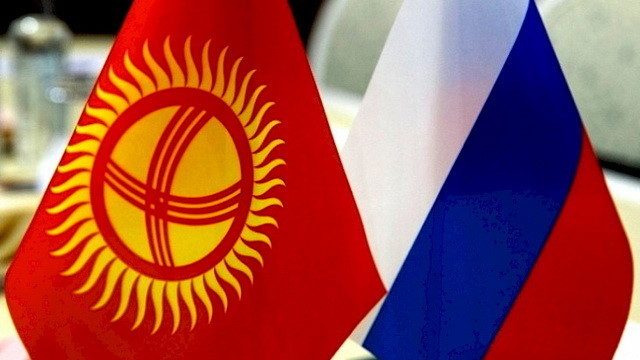 Кыргызстанцам разрешен въезд в РФ только воздушным транспортом