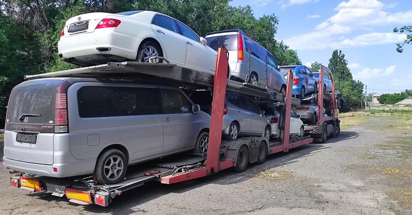 Восемь автомобилей из Абхазии пытались незаконно ввезти в Кыргызстан