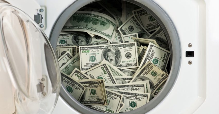 В ЖК одобрили законопроект, контролирующий отмывание денег