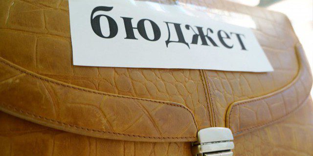 Бекешев: Принять бюджет в 400 млрд сомов не получилось – таких доходов нет