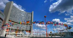 Впервые за 25 лет Кыргызстан погасил долги по членским взносам в структуры ООН