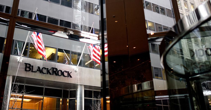Инвестиционная компания BlackRock заменит своих сотрудников роботами