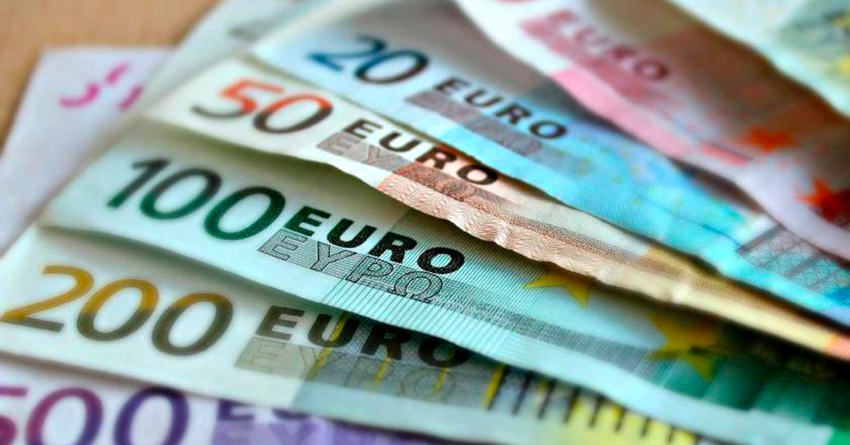 Сом укрепился к евро на 0.15%. Курсы валют НБ КР