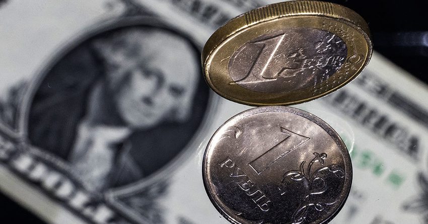 Доллар подорожал более чем на 4 рубля — Центробанк РФ