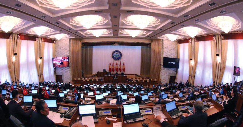 ЖК одобрил в третьем чтении проект бюджета Соцфонда на 2023 год