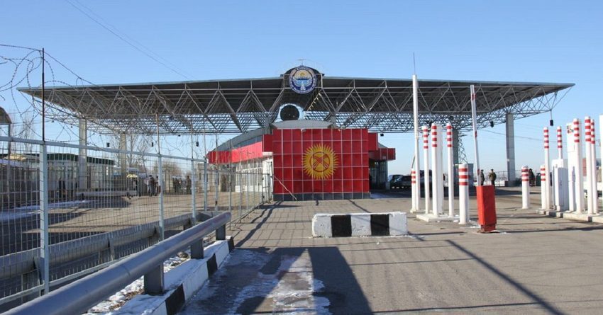 ГНС объяснила причину сбоя системы на границе с Казахстаном